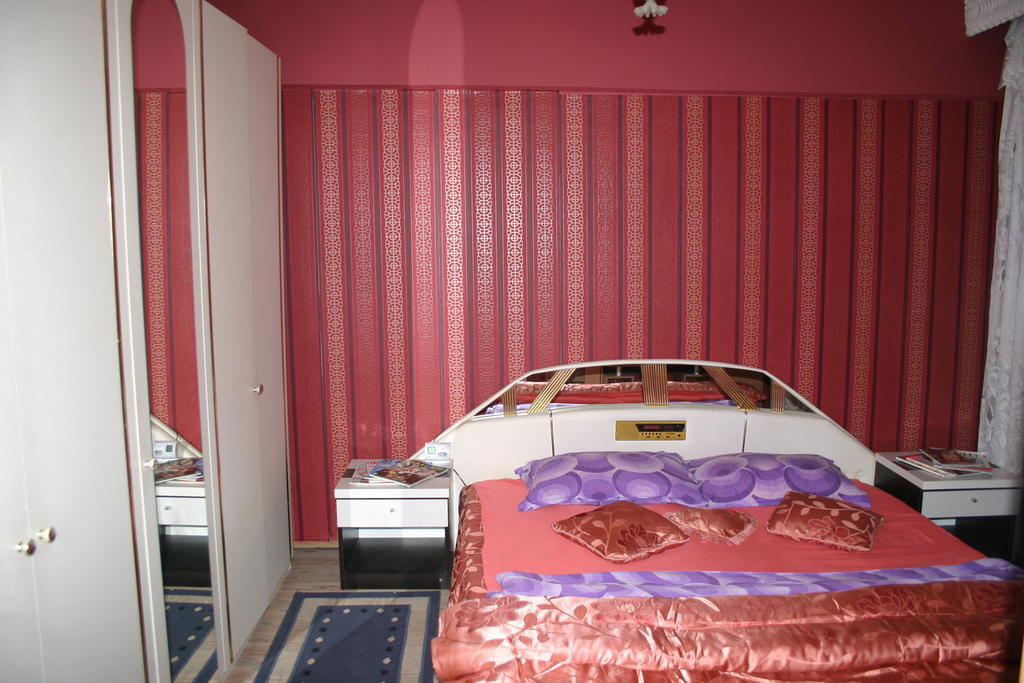Apartament Bacau - Bacau City Centre Appartamento Esterno foto