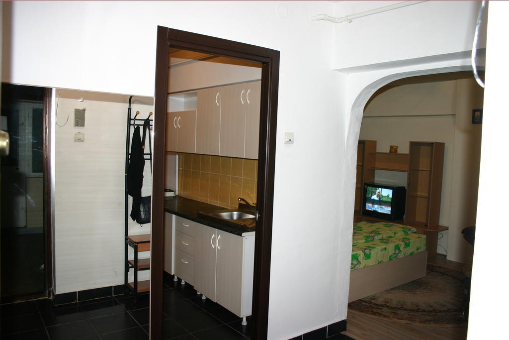Apartament Bacau - Bacau City Centre Appartamento Esterno foto