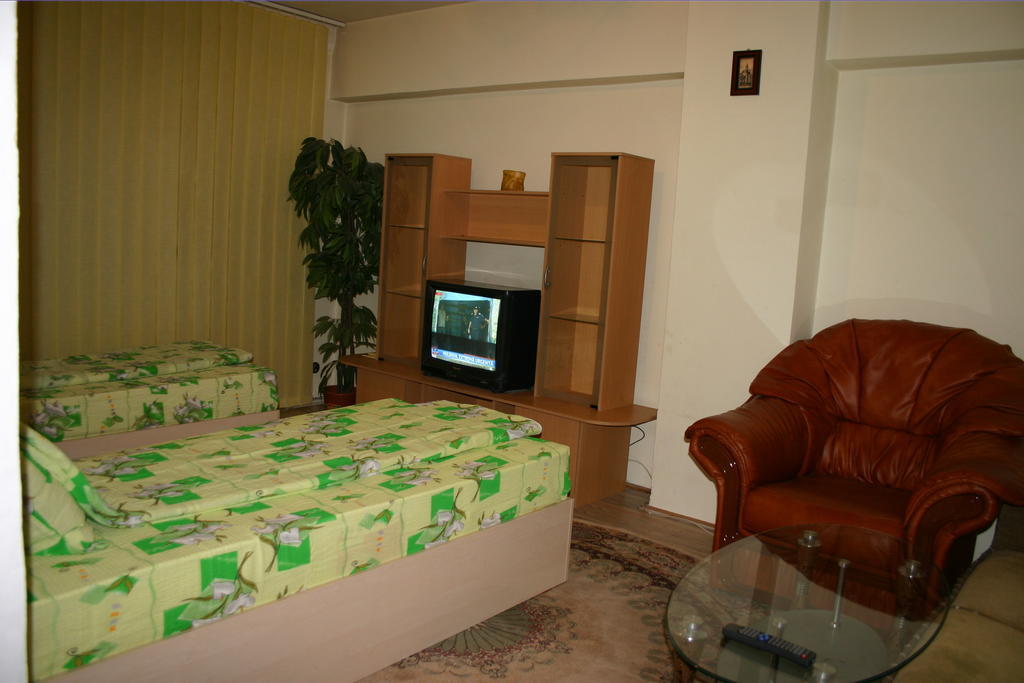 Apartament Bacau - Bacau City Centre Appartamento Esterno foto